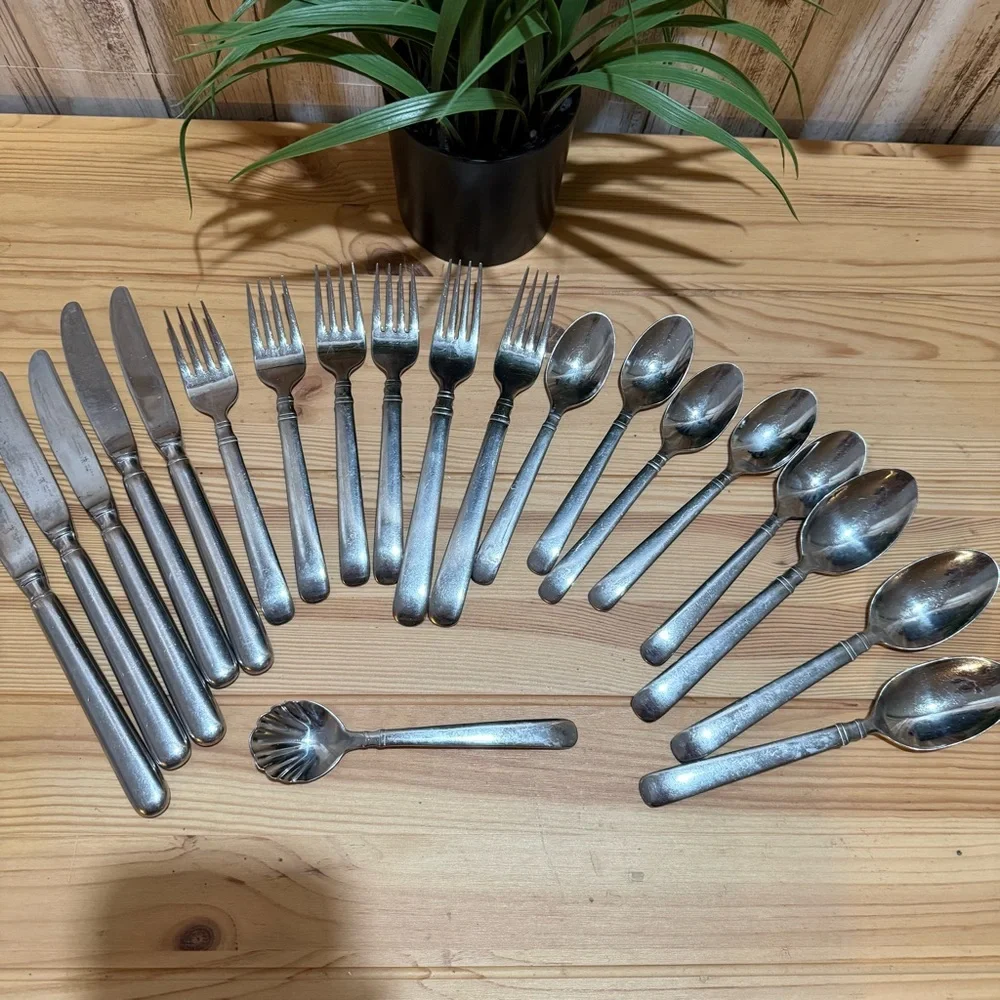 Zwilling J.A. Henckels Vintage 1876 Stainless 18/10 China Flatware 20 PC